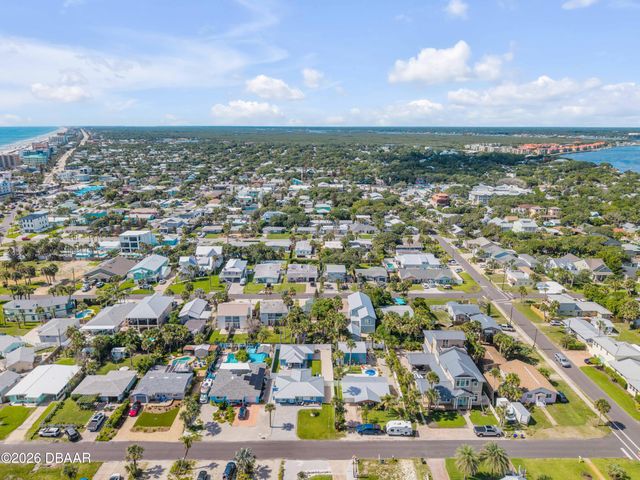 308 Due East Street, New Smyrna Beach, FL 32169