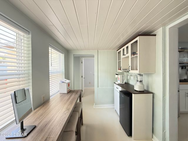 308 Due East Street, New Smyrna Beach, FL 32169