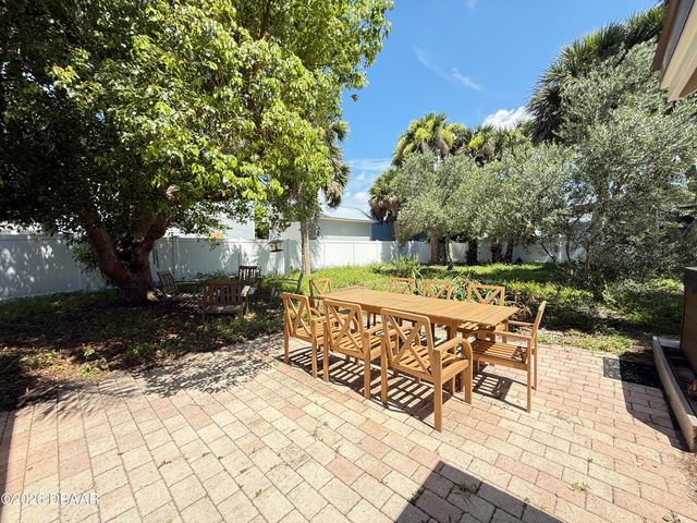308 Due East Street, New Smyrna Beach, FL 32169
