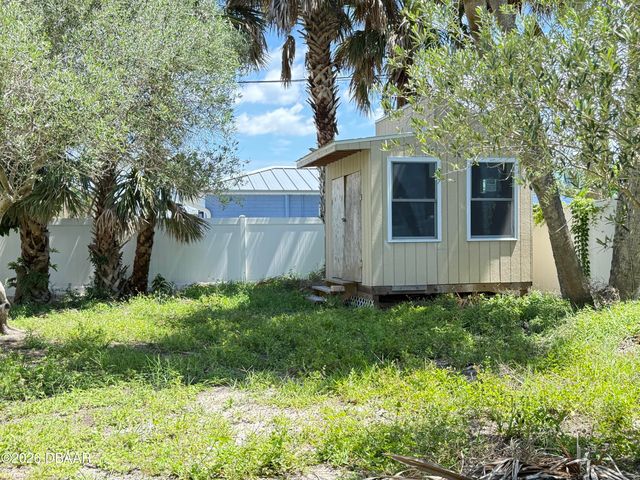 308 Due East Street, New Smyrna Beach, FL 32169