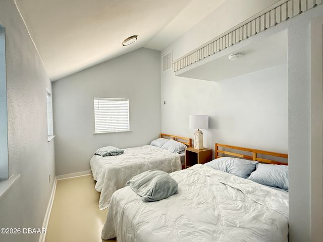 308 Due East Street, New Smyrna Beach, FL 32169