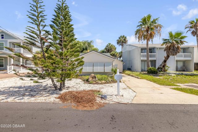 308 Due East Street, New Smyrna Beach, FL 32169