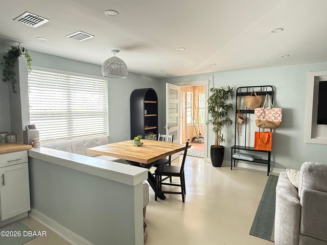 308 Due East Street, New Smyrna Beach, FL 32169