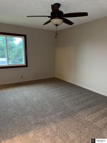 3432 Faye Drive, Bellevue, NE 68123