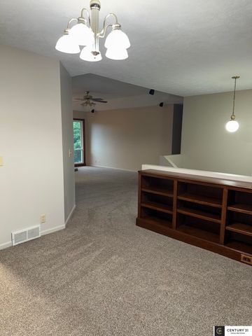 3432 Faye Drive, Bellevue, NE 68123