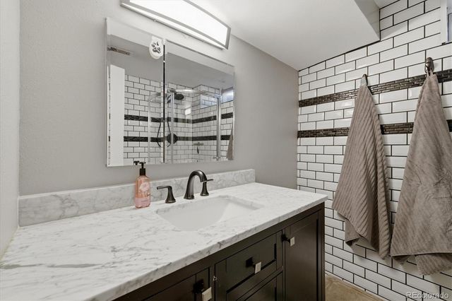 4800 S Fox Street, Englewood, CO 80110