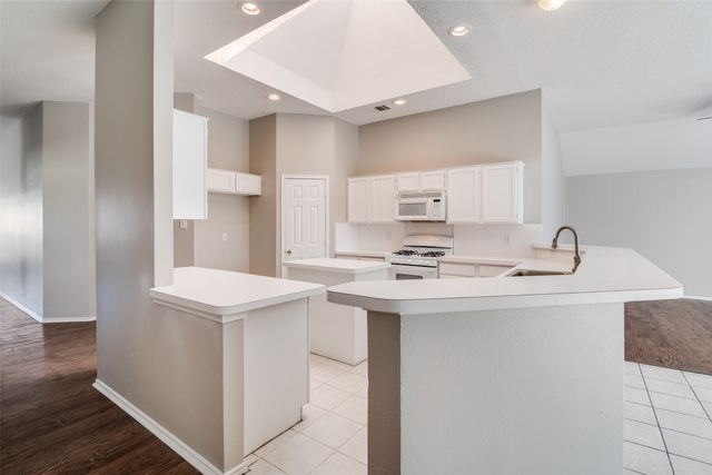 7302 Armstrong Lane, Rowlett, TX 75089