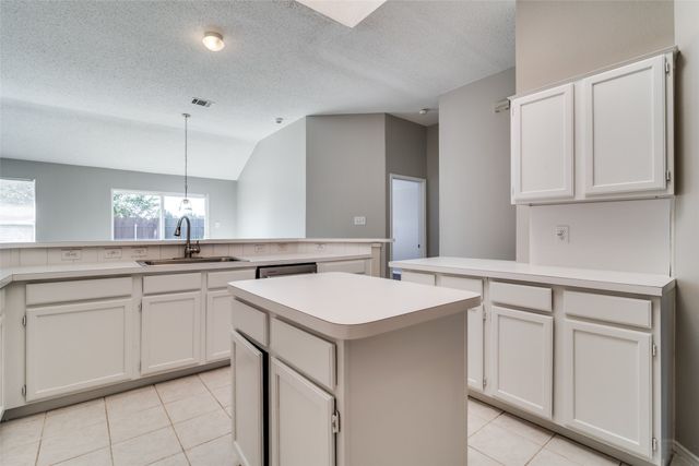 7302 Armstrong Lane, Rowlett, TX 75089