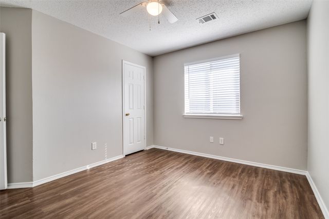 7302 Armstrong Lane, Rowlett, TX 75089