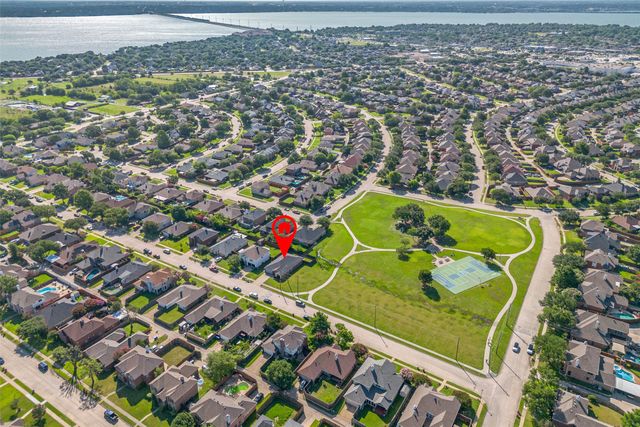 7302 Armstrong Lane, Rowlett, TX 75089