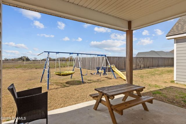 201 Adry Lane, Youngsville, LA 70592