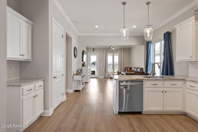 201 Adry Lane, Youngsville, LA 70592