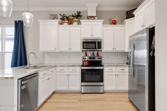 201 Adry Lane, Youngsville, LA 70592