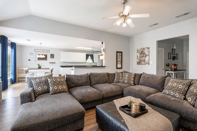 268 Cass Circle, Flint, TX 75762