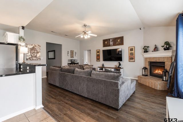268 Cass Circle, Flint, TX 75762
