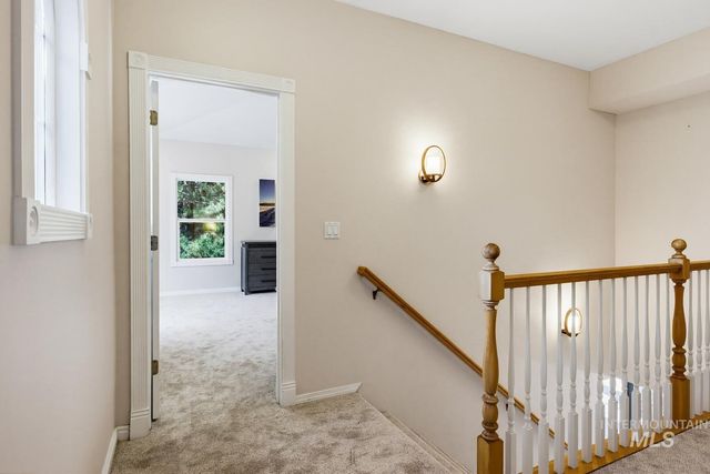 2480 E Roanoke Dr, Boise, ID 83712