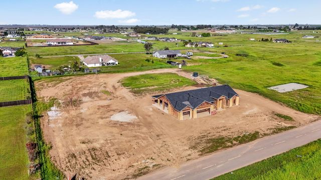 21250 Del Monte Road, Madera, CA 93638