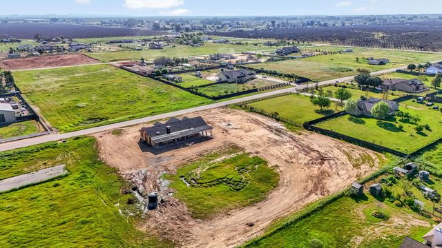 21250 Del Monte Road, Madera, CA 93638