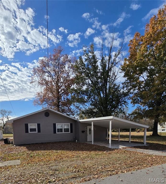 3038 Circle Drive, Granite City, IL 62040