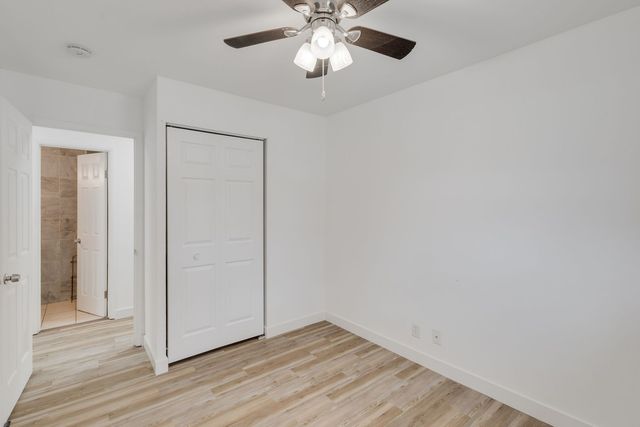 533 Redwood Road, Bolingbrook, IL 60440