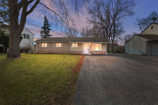 533 Redwood Road, Bolingbrook, IL 60440