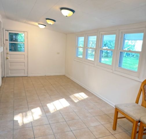 533 Redwood Road, Bolingbrook, IL 60440