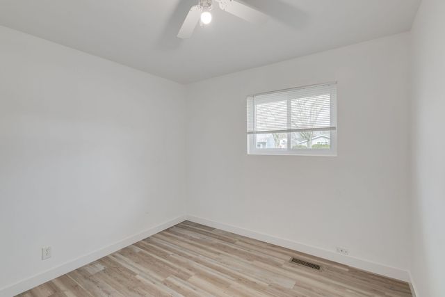 533 Redwood Road, Bolingbrook, IL 60440