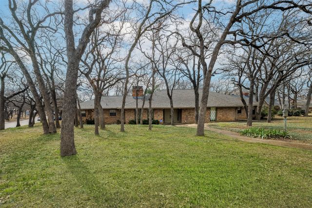 1650 Danciger Drive, Fort Worth, TX 76112