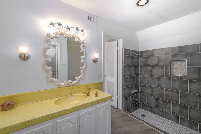 1650 Danciger Drive, Fort Worth, TX 76112
