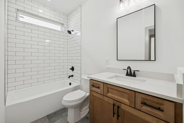 117 E Campbell Rd B, Madison, TN 37115