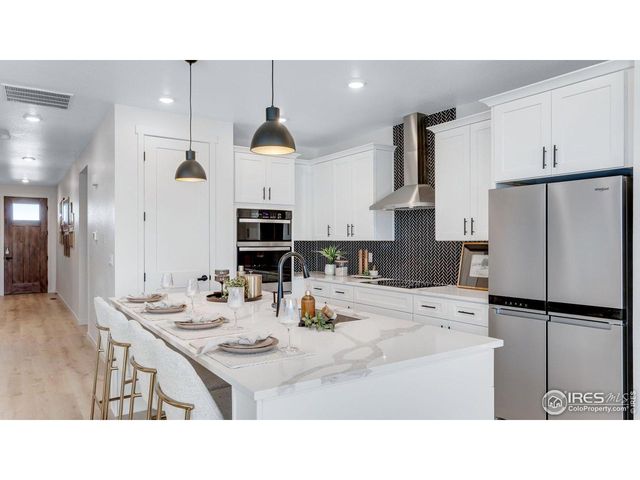 1402 Mullers Dr, Windsor, CO 80550