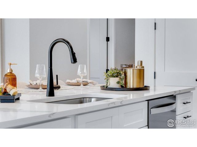 1402 Mullers Dr, Windsor, CO 80550