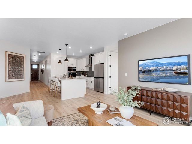 1402 Mullers Dr, Windsor, CO 80550