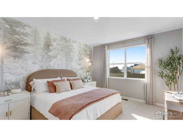 1402 Mullers Dr, Windsor, CO 80550