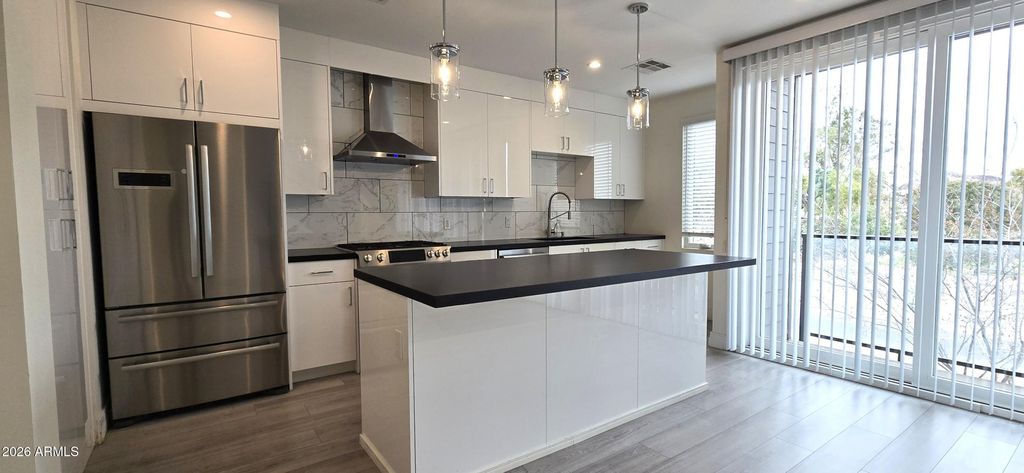 506 S HARDY Drive 1007, Tempe, AZ 85281