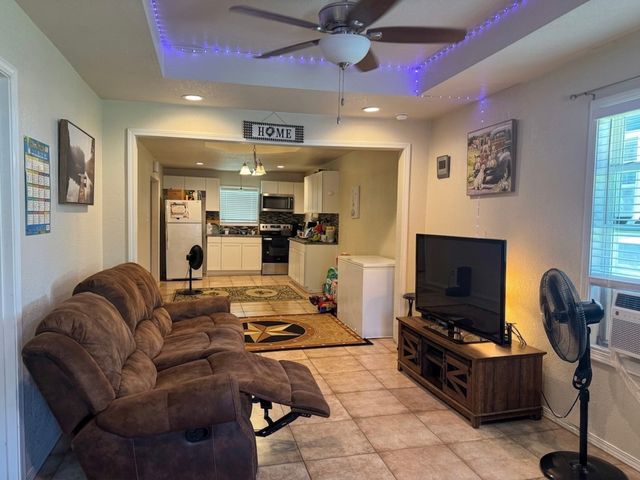 606 Iowa Street, Keene, TX 76059