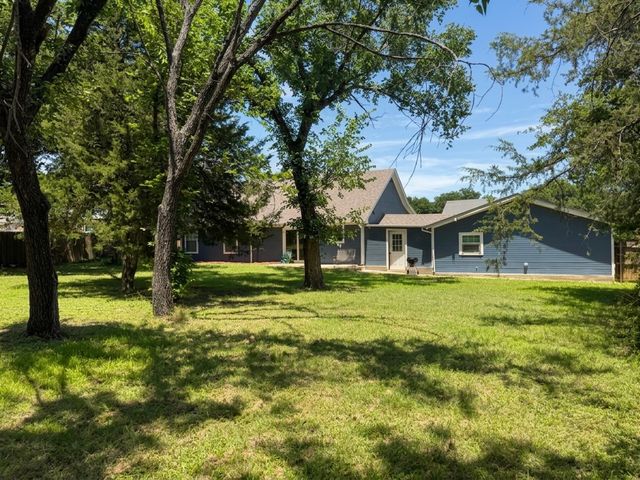 606 Iowa Street, Keene, TX 76059