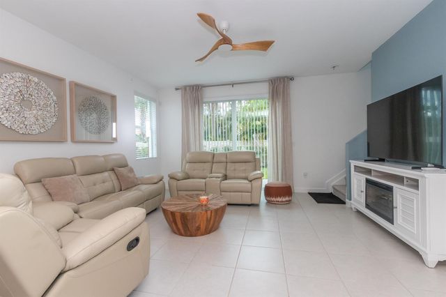 4578 Meyerson Place, Lake Worth, FL 33463