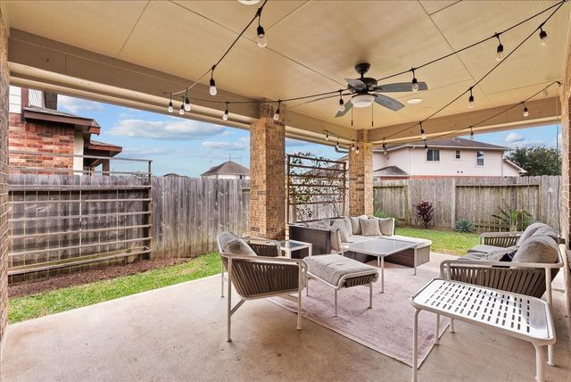 4818 Ladona Court, League City, TX 77573