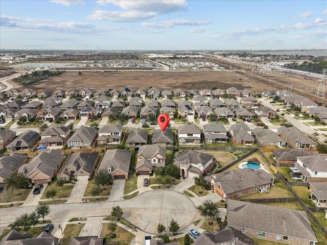 4818 Ladona Court, League City, TX 77573