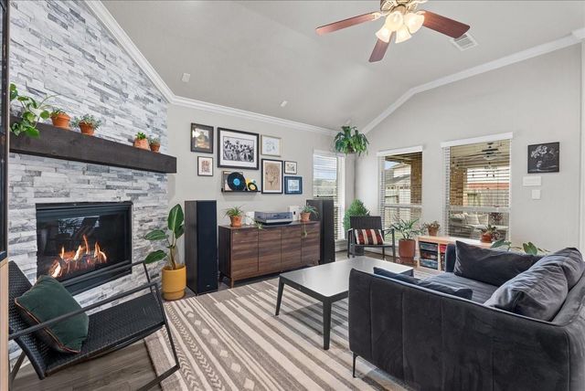 4818 Ladona Court, League City, TX 77573