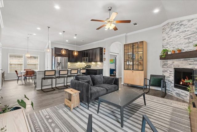 4818 Ladona Court, League City, TX 77573