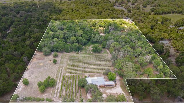 1056 REYNOLDS ROAD, De Leon Springs, FL 32130