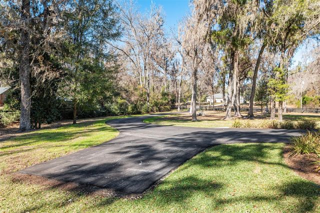 33 LAKE WOOD CIRCLE, Ocala, FL 34482