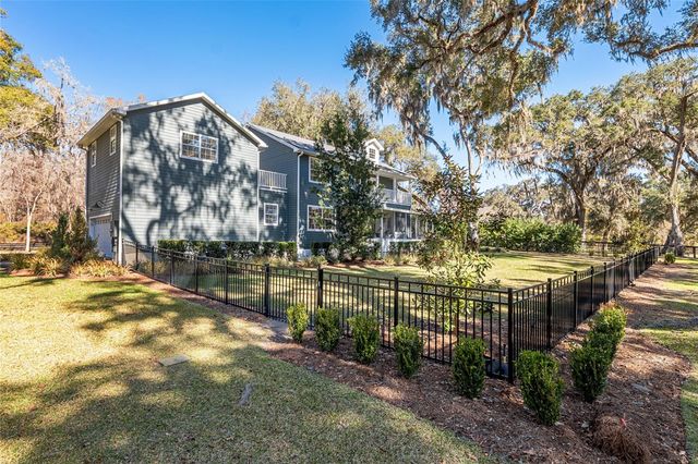 33 LAKE WOOD CIRCLE, Ocala, FL 34482