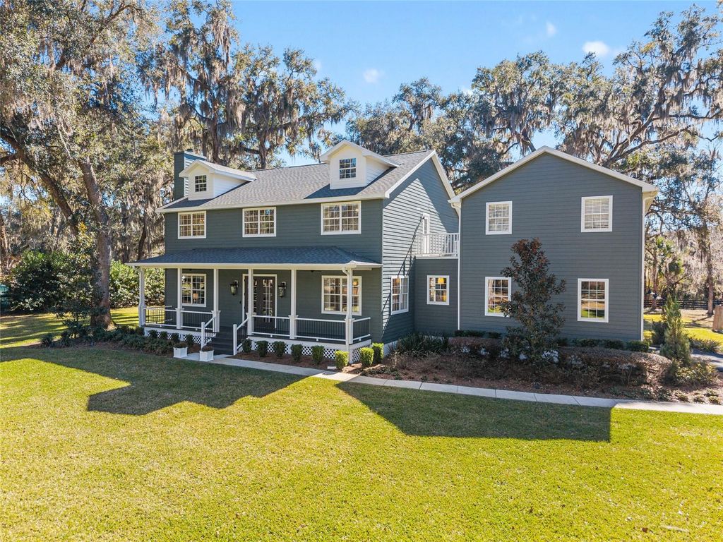 Image 1 of property listing at 33 LAKE WOOD CIRCLE, Ocala, FL 34482