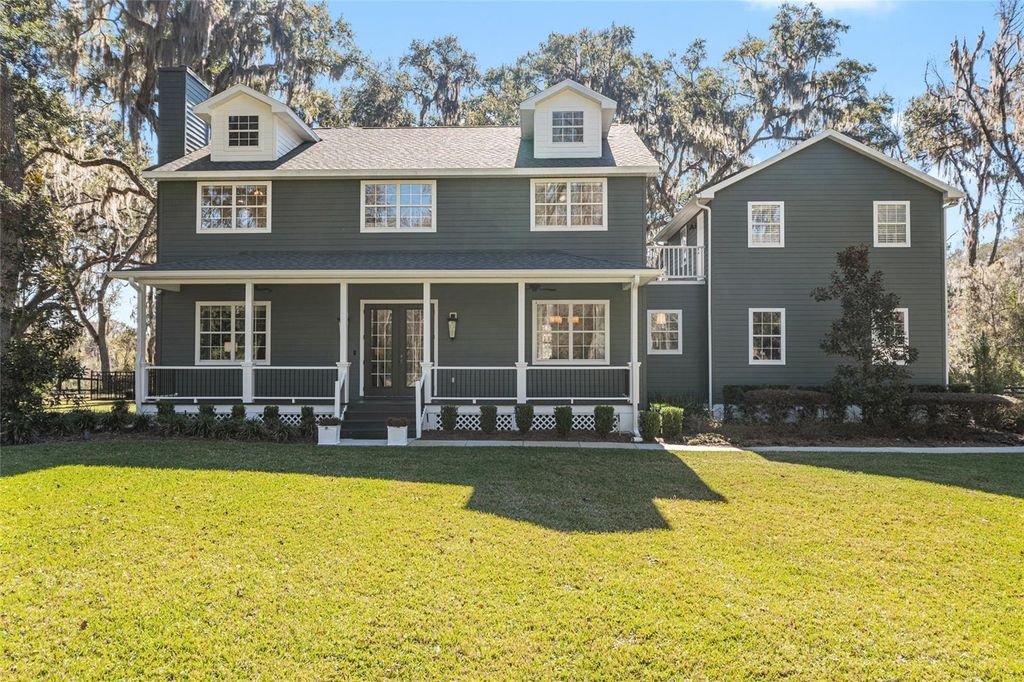 Image 2 of property listing at 33 LAKE WOOD CIRCLE, Ocala, FL 34482