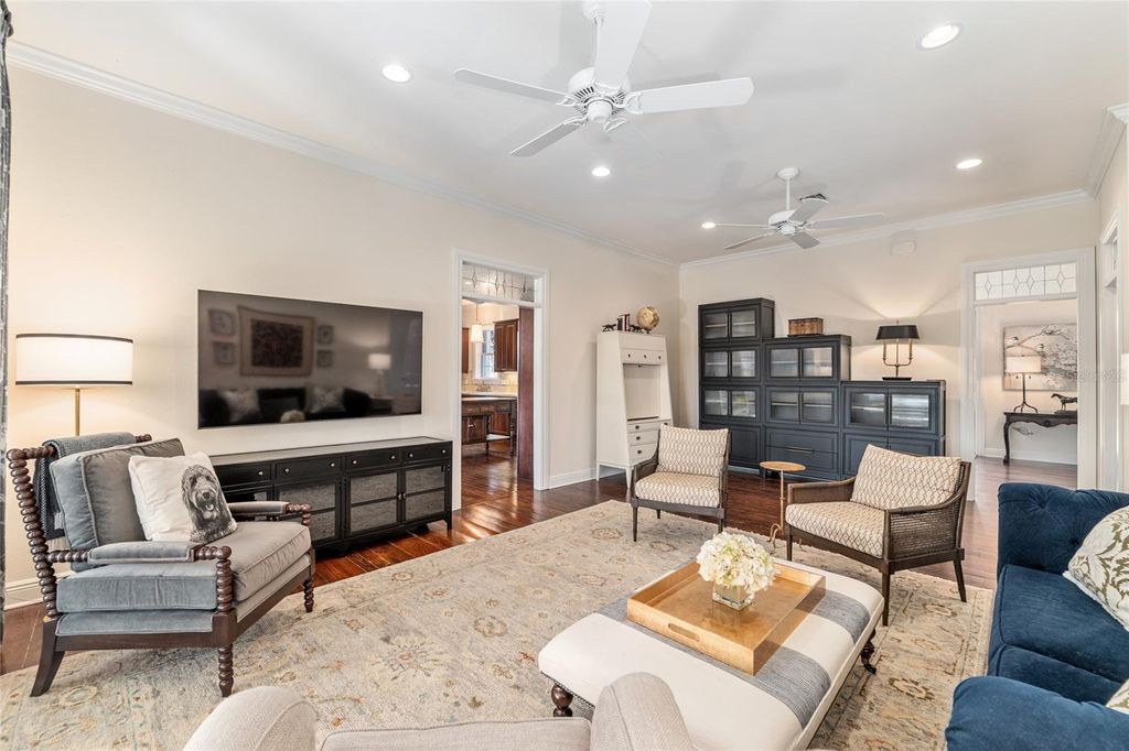 Image 24 of property listing at 33 LAKE WOOD CIRCLE, Ocala, FL 34482