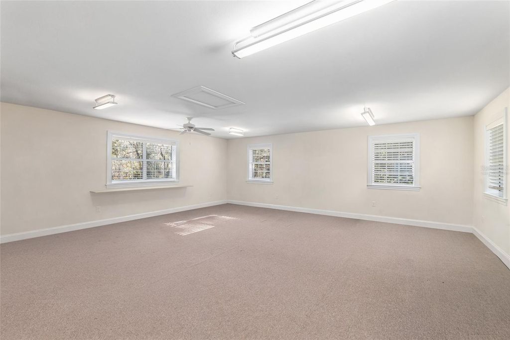 Image 52 of property listing at 33 LAKE WOOD CIRCLE, Ocala, FL 34482