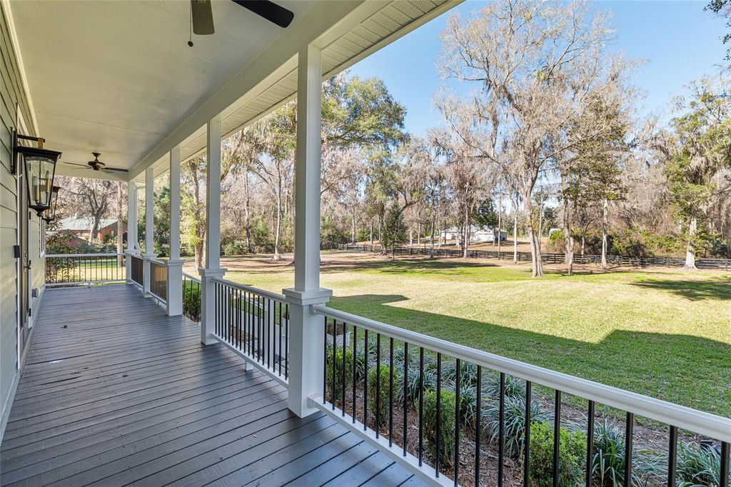 Image 54 of property listing at 33 LAKE WOOD CIRCLE, Ocala, FL 34482